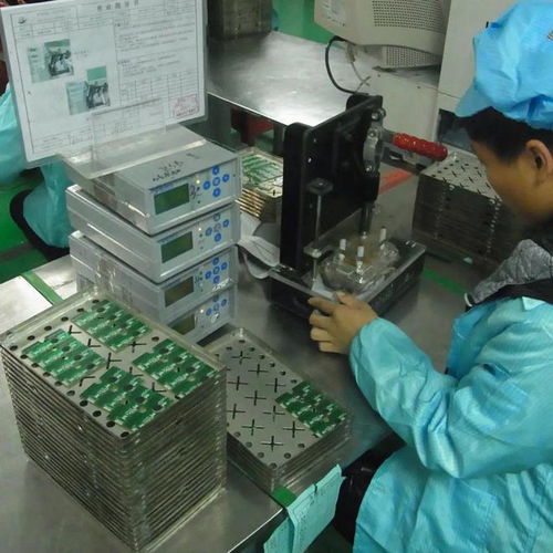 东莞往事 电子厂里的老同学与保健电器配件交织的青春迷惘